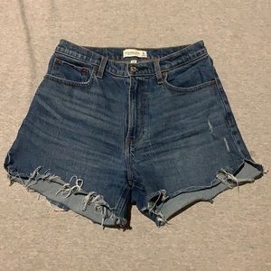 Abercrombie high rise 4” short